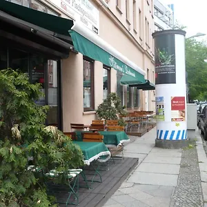 Living In The Box , Berlin Niemcy